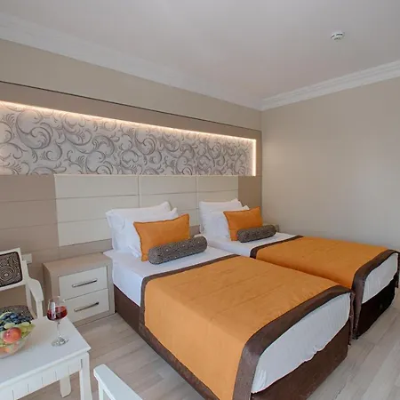 Mendos Garden Exclusive מלון 3*