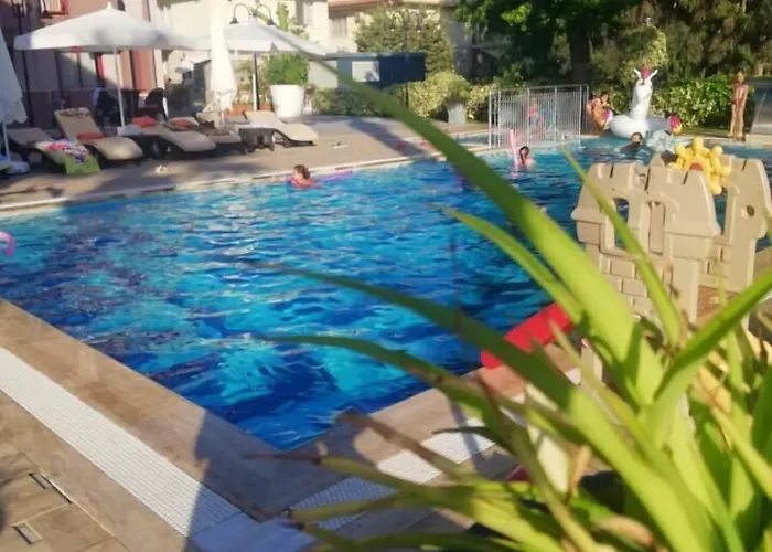 Mendos Garden Exclusive Φετιγιέ